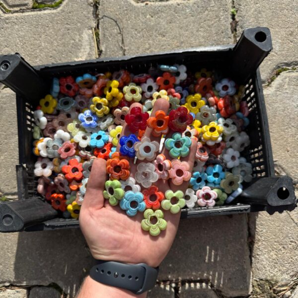 Random Color Flowers -2 cm- Normal Style -100 pcs