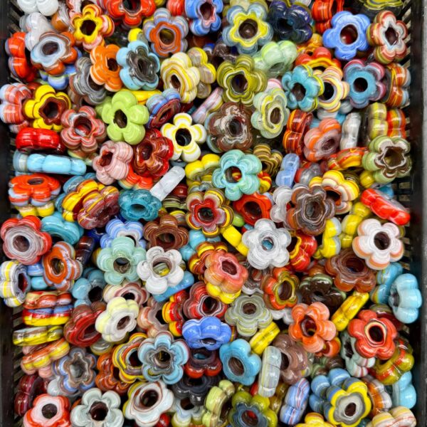 Random Color Flowers -2 cm- Thick Style -100 pcs